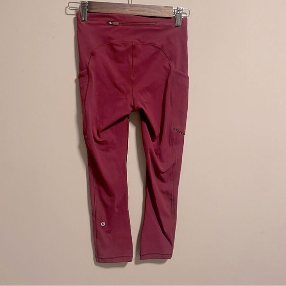 Lululemon Speed Up Crop *21" Ruby Wine- Size 2 - Picture 1 of 6